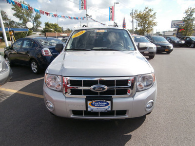 ford escape 2008 silver suv xlt gasoline 6 cylinders all whee drive automatic with overdrive 13502