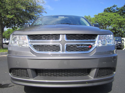 dodge journey 2013 gray american value package gasoline 4 cylinders front wheel drive automatic 33157