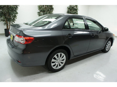 toyota corolla 2013 magnetic gray metal sedan gasoline 4 cylinders front wheel drive automatic 91731