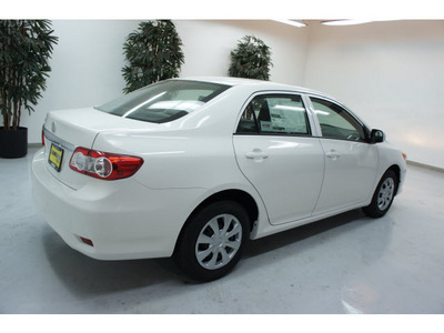 toyota corolla 2013 super white sedan gasoline 4 cylinders front wheel drive automatic 91731