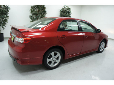 toyota corolla 2013 barcelona red metal sedan gasoline 4 cylinders front wheel drive automatic 91731