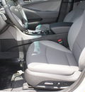 hyundai sonata 2013 silver sedan se gasoline 4 cylinders front wheel drive 6 speed automatic 76087