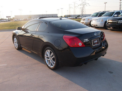 nissan altima 2012 black coupe 3 5 sr gasoline 6 cylinders front wheel drive 6 speed manual 75007