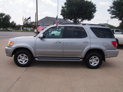 toyota sequoia 2001 gray suv sr5 gasoline 8 cylinders dohc 4 wheel drive automatic 77845