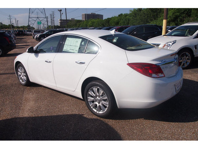 buick regal 2012 off white sedan premium 1 gasoline 4 cylinders front wheel drive automatic 77074