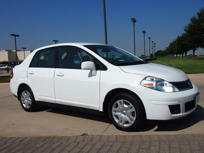 nissan versa 2011 white sedan gasoline 4 cylinders front wheel drive automatic with overdrive 76018