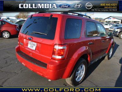 ford escape 2011 red suv xlt gasoline 4 cylinders all whee drive automatic 98632