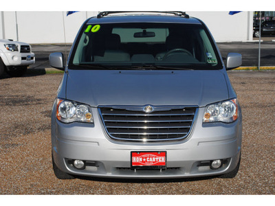 chrysler town country 2010 silver van gasoline 6 cylinders front wheel drive automatic with overdrive 77590