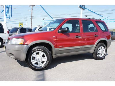 ford escape 2001 red suv xlt gasoline 6 cylinders 4 wheel drive automatic 78654