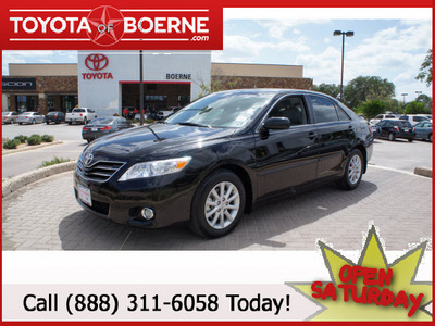 toyota camry 2011 black sedan xle v6 gasoline 6 cylinders front wheel drive automatic 78006