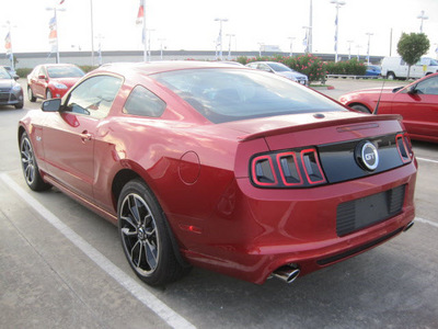 ford mustang 2013 red coupe gt premium gasoline 8 cylinders rear wheel drive 6 speed manual 77578