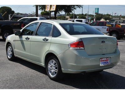 ford focus 2010 lt green sedan se gasoline 4 cylinders front wheel drive automatic 78216