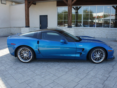 chevrolet corvette 2010 blue coupe zr1 gasoline 8 cylinders rear wheel drive 6 speed manual 76087