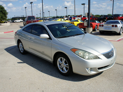 toyota camry solara 2004 silver coupe sle gasoline 4 cylinders front wheel drive automatic 76087