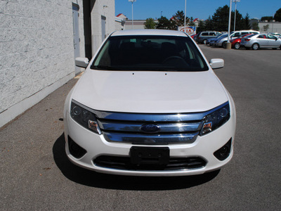 ford fusion 2010 white sedan se gasoline 4 cylinders front wheel drive not specified 44060