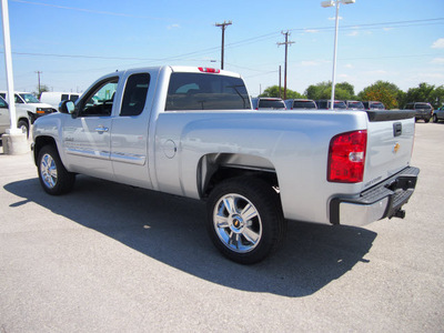 chevrolet silverado 1500 2013 silver pickup truck lt flex fuel v8 2 wheel drive automatic 78009