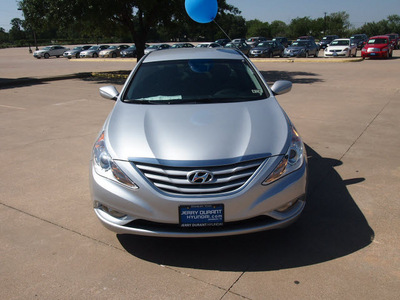 hyundai sonata 2013 sedan gls gasoline 4 cylinders front wheel drive 6 speed automatic 76049