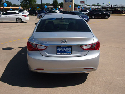 hyundai sonata 2013 sedan gls gasoline 4 cylinders front wheel drive 6 speed automatic 76049