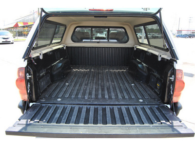 toyota tacoma 2008 white v6 gasoline 6 cylinders 4 wheel drive automatic with overdrive 77469