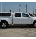 toyota tacoma 2008 white v6 gasoline 6 cylinders 4 wheel drive automatic with overdrive 77469