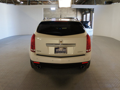 cadillac srx 2010 silver suv luxury collection gasoline 6 cylinders front wheel drive automatic 75219