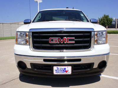 gmc sierra 1500 2010 white sle flex fuel 8 cylinders 2 wheel drive automatic 76108