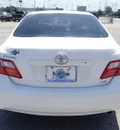 toyota camry 2007 white sedan le gasoline 4 cylinders front wheel drive automatic 77388