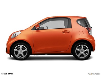 scion iq 2013 scion iq 6sp at base gasoline 4 cylinders front wheel drive not specified 27707