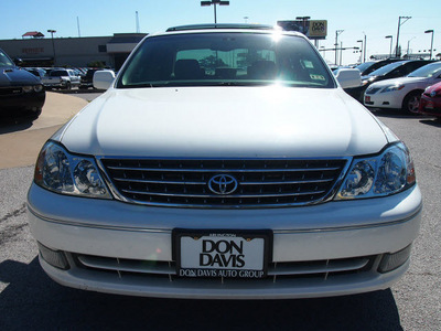 toyota avalon 2004 white sedan xls gasoline 6 cylinders front wheel drive automatic with overdrive 76011
