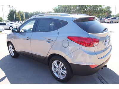 hyundai tucson 2013 gray gls gasoline 4 cylinders front wheel drive automatic 77074