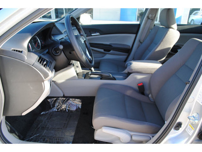 honda accord 2012 silver sedan lx gasoline 4 cylinders front wheel drive automatic 77025