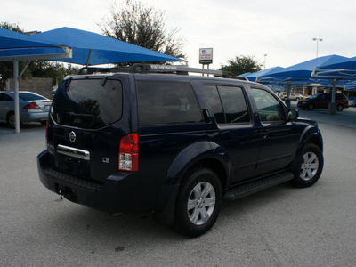 nissan pathfinder 2006 blue suv le gasoline 6 cylinders rear wheel drive 5 speed automatic 76210