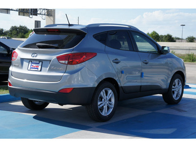 hyundai tucson 2013 graphite gray gls gasoline 4 cylinders front wheel drive automatic 77094