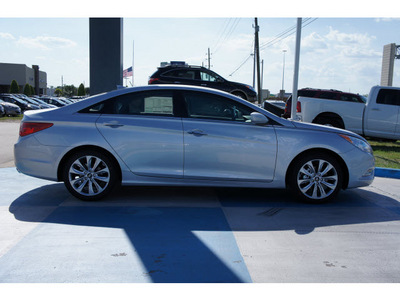 hyundai sonata 2013 silver sedan se gasoline 4 cylinders front wheel drive automatic 77094