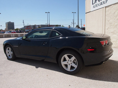 chevrolet camaro 2011 black coupe lt gasoline 6 cylinders rear wheel drive 6 speed manual 76011