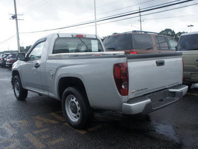 chevrolet colorado 2012 silver work truck gasoline 4 cylinders 2 wheel drive 5 speed manual 08753