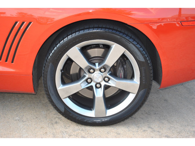 chevrolet camaro 2010 orange coupe ss gasoline 8 cylinders rear wheel drive 6 speed manual 77074