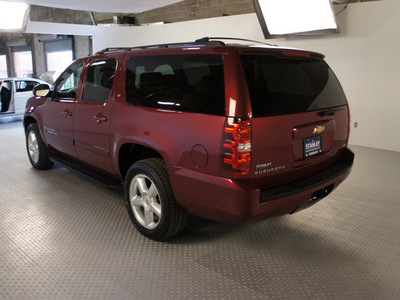 chevrolet suburban 2008 dk  red suv lt 1500 flex fuel 8 cylinders 2 wheel drive automatic 75219