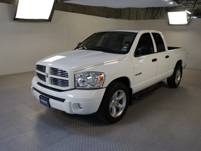 dodge ram 1500 2008 white pickup truck st lone star gasoline 8 cylinders rear wheel drive automatic 75219