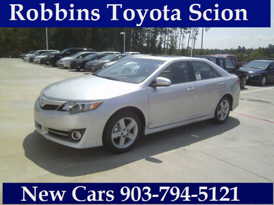 toyota camry 2012 silver sedan se gasoline 4 cylinders front wheel drive automatic 75569