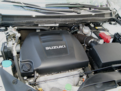 suzuki kizashi 2011 white water sedan se gasoline 4 cylinders all whee drive automatic 80905