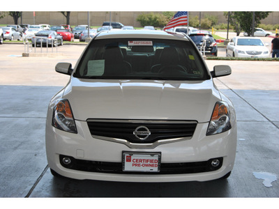 nissan altima 2009 white sedan 3 5 se gasoline 6 cylinders front wheel drive automatic with overdrive 77477