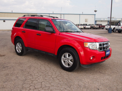 ford escape 2009 red suv xlt gasoline 4 cylinders front wheel drive automatic 78861