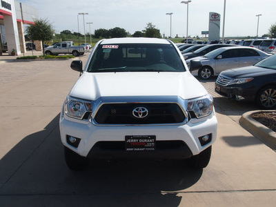 toyota tacoma 2013 white prerunner v6 gasoline 6 cylinders 2 wheel drive 5 speed automatic 76049