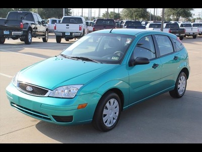 ford focus 2007 green hatchback se gasoline 4 cylinders front wheel drive automatic 75041