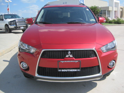 mitsubishi outlander 2012 dk  red se gasoline 4 cylinders front wheel drive automatic 77578