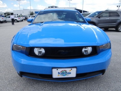 ford mustang 2010 lt  blue coupe gasoline 8 cylinders rear wheel drive not specified 77388