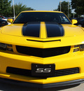 chevrolet camaro 2010 yellow coupe ss gasoline 8 cylinders rear wheel drive 6 speed manual 76011