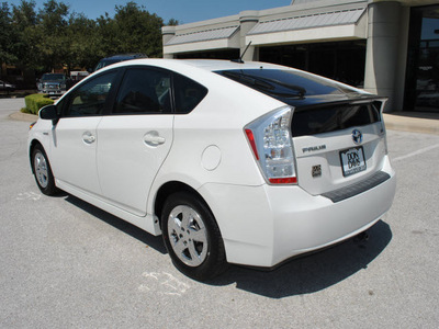 toyota prius 2010 white ii hybrid 4 cylinders front wheel drive automatic 76011