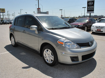 nissan versa 2012 dk  gray hatchback 1 8 s gasoline 4 cylinders front wheel drive automatic 76011